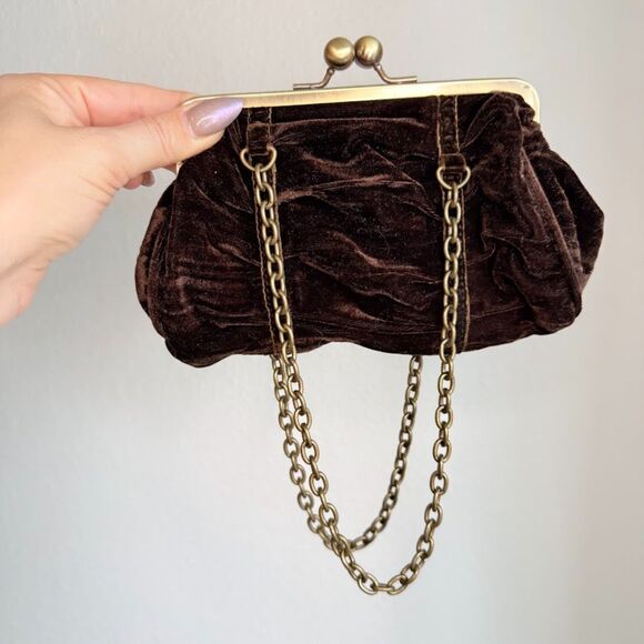 VTG Unlisted Kenneth Cole Kisslock Bow Purse in Brown Ruched Velvet & Brass - Picture 4 of 10